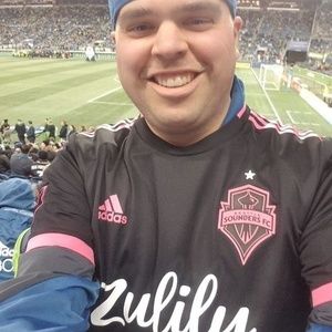 Meet your Posher, Chris